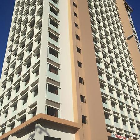 Titan Condo At Studio City Tower 1 Alabang マニラ市 エクステリア 写真