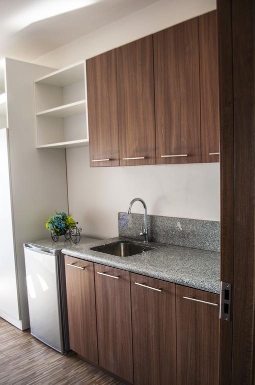 Titan Condo At Studio City Tower 1 Alabang マニラ市 エクステリア 写真
