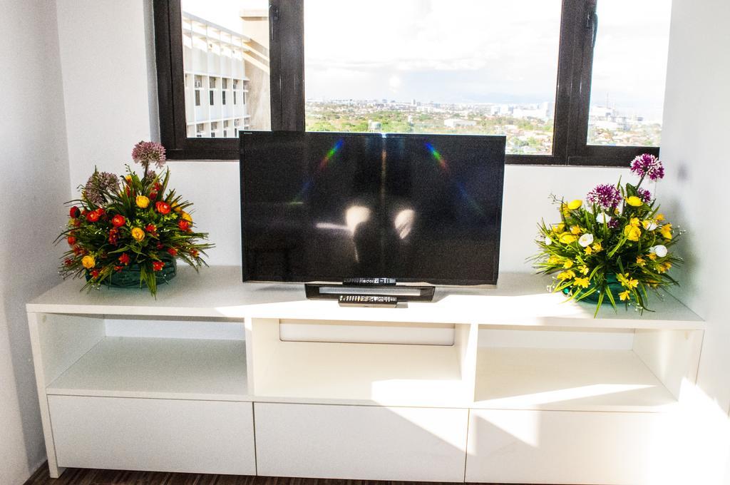 Titan Condo At Studio City Tower 1 Alabang マニラ市 エクステリア 写真